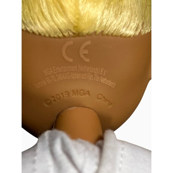 Rainbow High Cheerleader Doll Sunny Madison 11" Yellow Hair - Picture 7 of 8